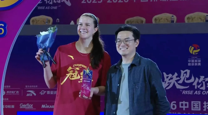 开云体育-别再骂本土球员了！看完排超各位置真相，才懂联赛真的在进步|拦网|二传|梅丽萨-瓦尔加斯|伊莎贝拉.哈克|沃龙科娃_新浪新闻